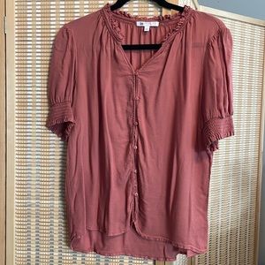 Pretty casual autumn shaded light weight top!